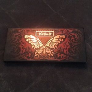 🔥Kay Von D monarch eyeshadow palette 🔥